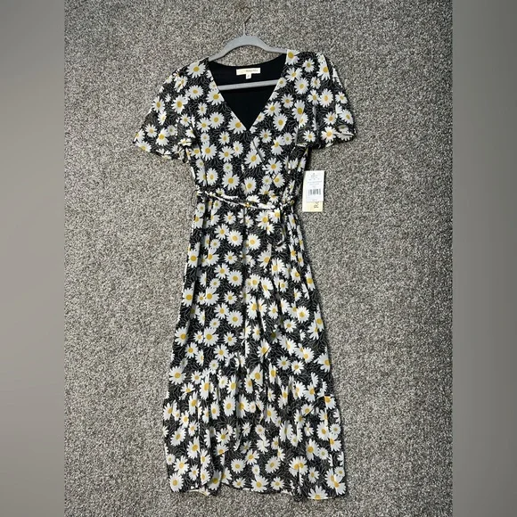 NWT Rewind Juniors’ Faux-Wrap High-Low Dress Size Small - Picture 3 of 6